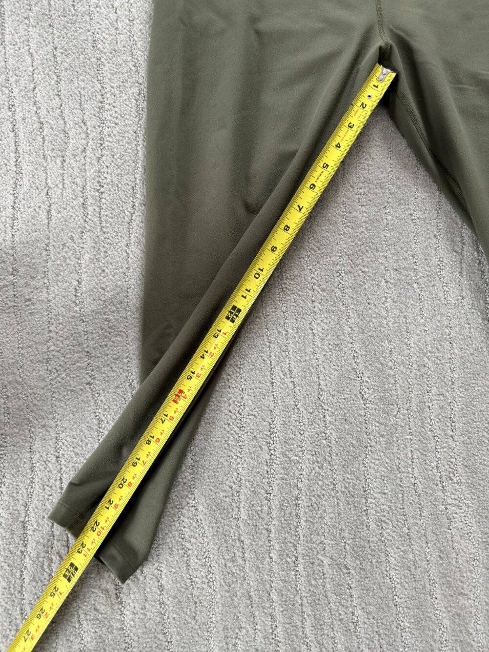 Peloton Women’s 2X Olive Green Cropped Leggings Capri Workout Pants - Picture 9 of 9